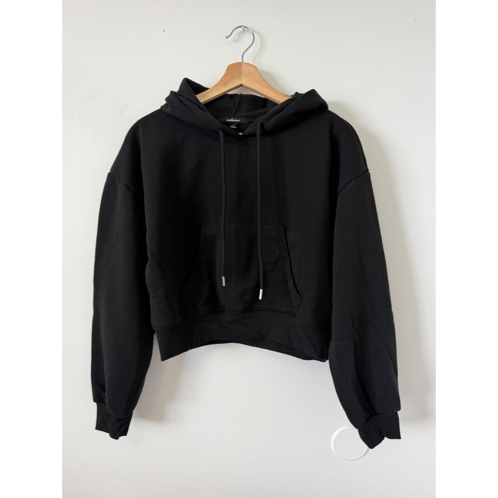 Women's Black Cropped Hoodie Sweatshirt – Trendy Casual Pullover – Medium – New